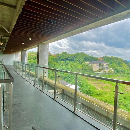 Oak Tree Emerald Hotel & Coventions Semarang Zewnętrze zdjęcie