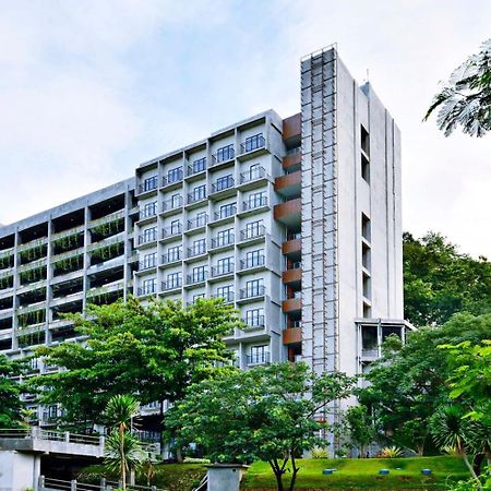 Oak Tree Emerald Hotel & Coventions Semarang Zewnętrze zdjęcie