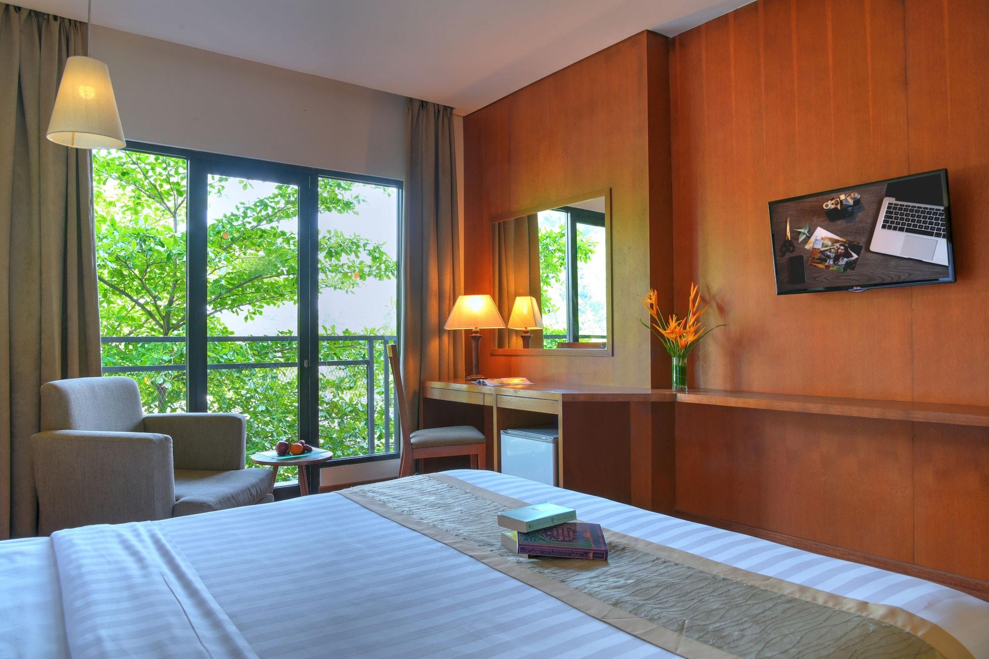 Oak Tree Emerald Hotel & Coventions Semarang Zewnętrze zdjęcie