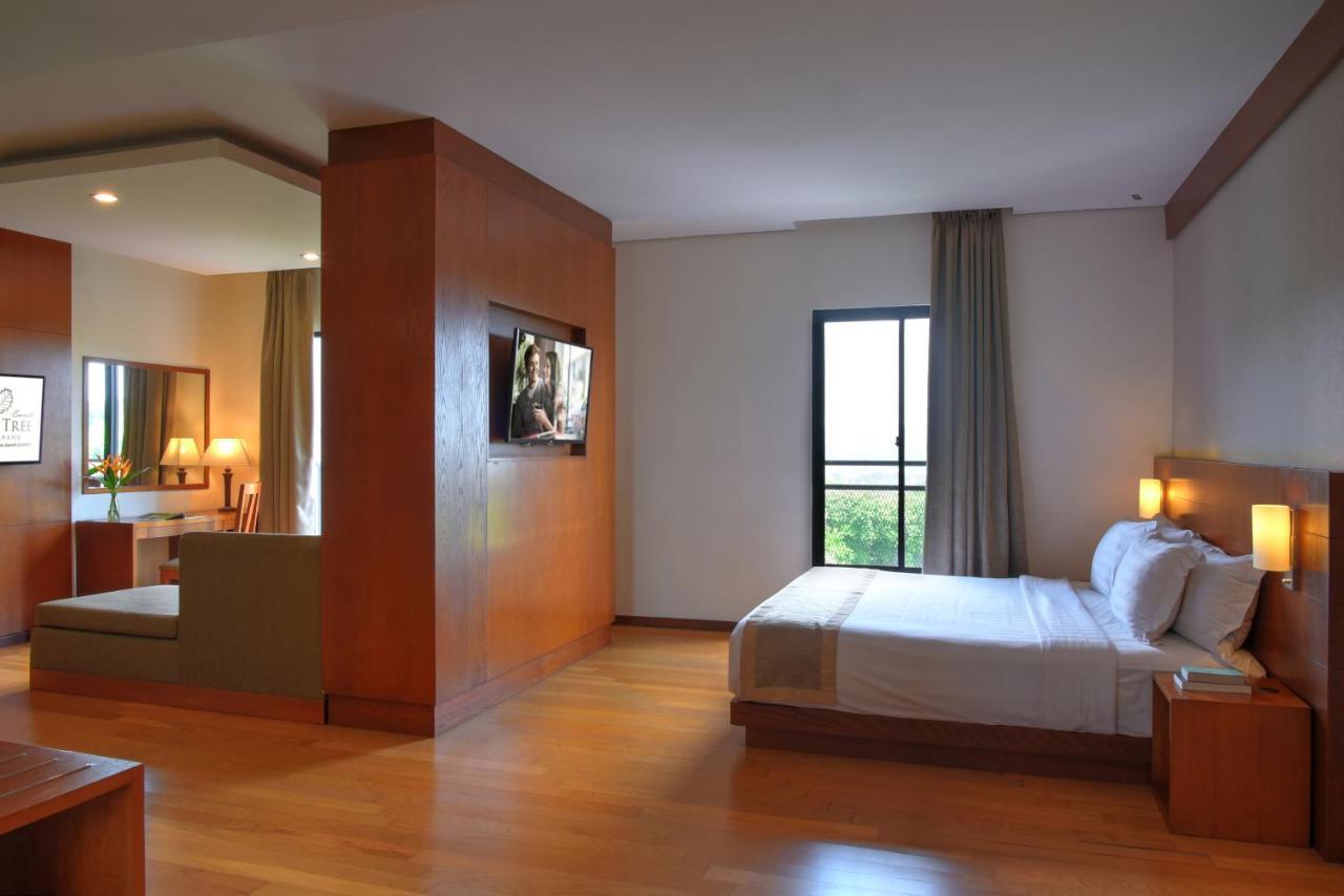 Oak Tree Emerald Hotel & Coventions Semarang Zewnętrze zdjęcie