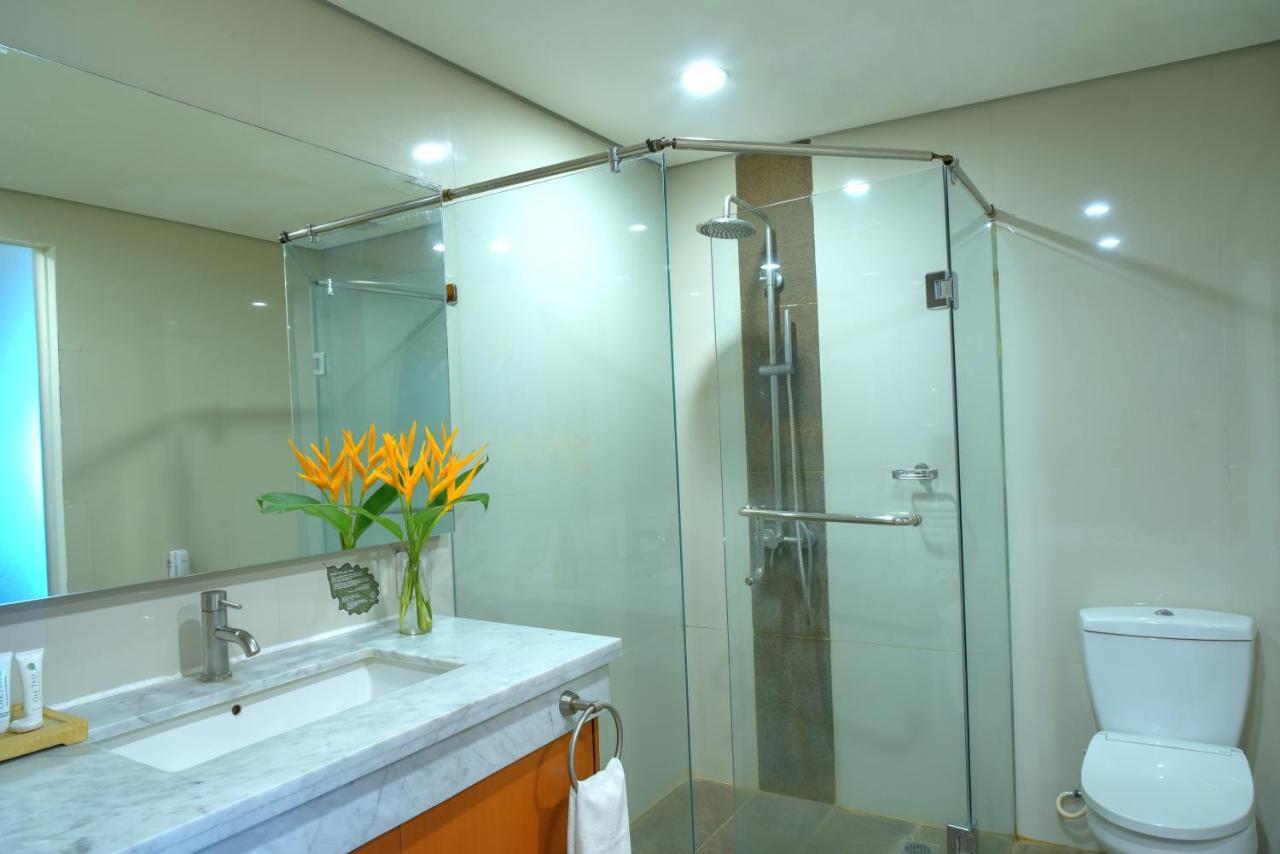 Oak Tree Emerald Hotel & Coventions Semarang Zewnętrze zdjęcie
