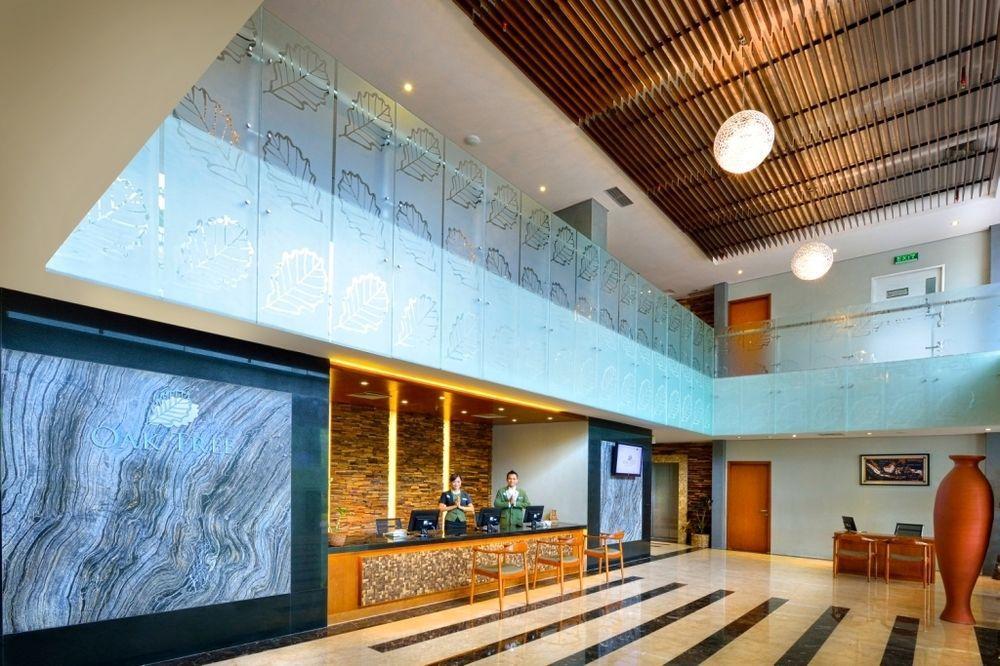 Oak Tree Emerald Hotel & Coventions Semarang Zewnętrze zdjęcie
