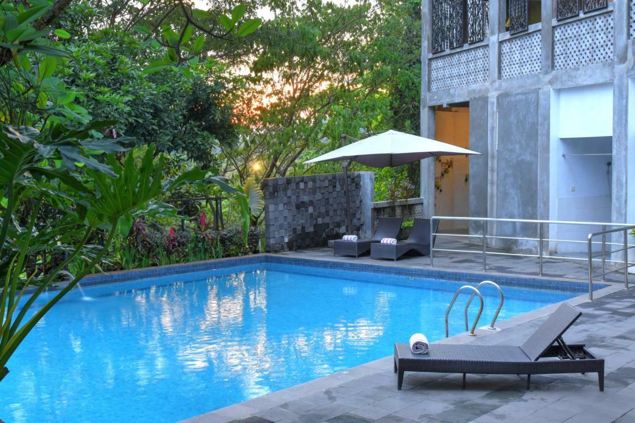 Oak Tree Emerald Hotel & Coventions Semarang Zewnętrze zdjęcie