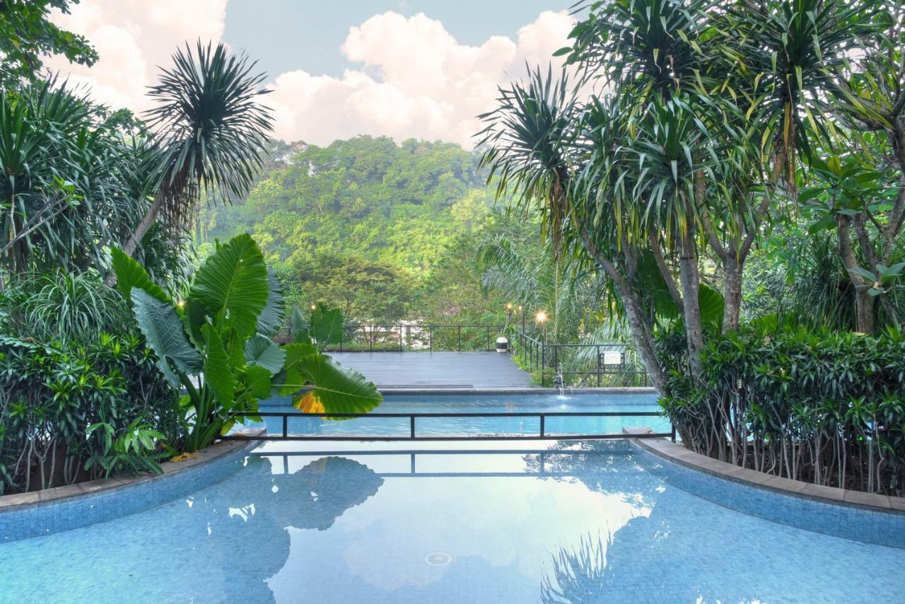 Oak Tree Emerald Hotel & Coventions Semarang Zewnętrze zdjęcie